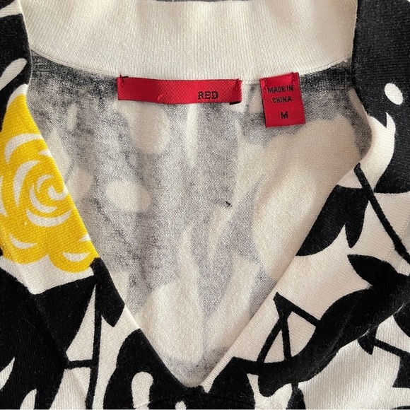 Yellow Floral Black White Pattern Fit & Flare Bell Sleeve Womans Knit Sweater‎ - Picture 7 of 9